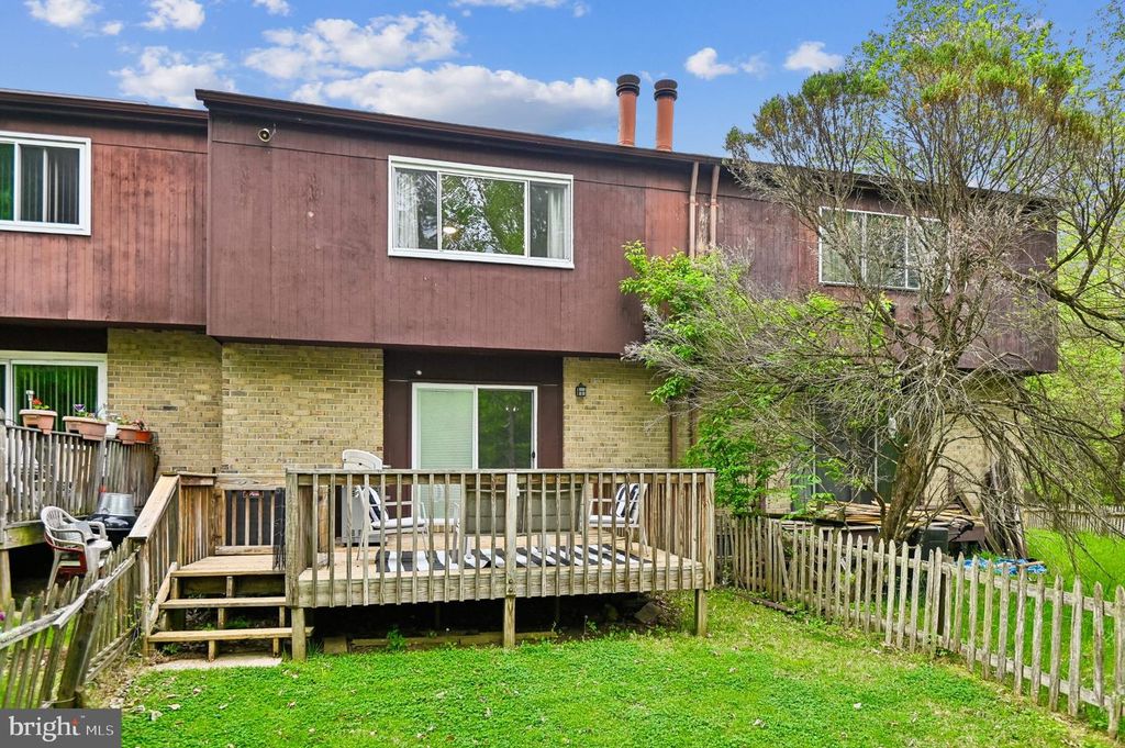 Image 34 of property listing at 3838 TWIN LAKES CT, Baltimore, MD 21244