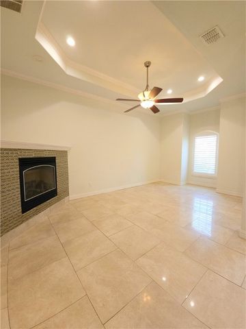 108 E Broadway Ave Ave, Portland, TX 78374