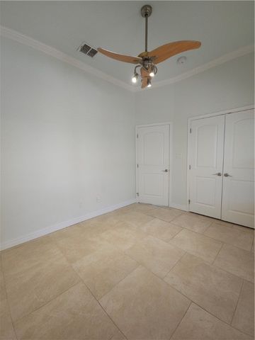 108 E Broadway Ave Ave, Portland, TX 78374