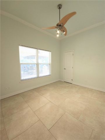 108 E Broadway Ave Ave, Portland, TX 78374