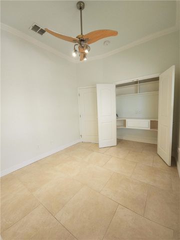 108 E Broadway Ave Ave, Portland, TX 78374