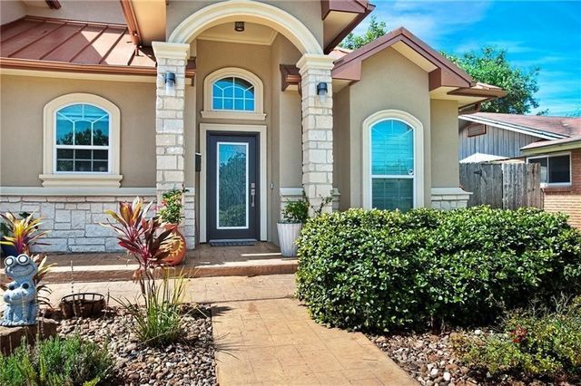 108 E Broadway Ave Ave, Portland, TX 78374