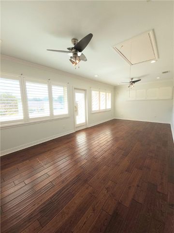 108 E Broadway Ave Ave, Portland, TX 78374