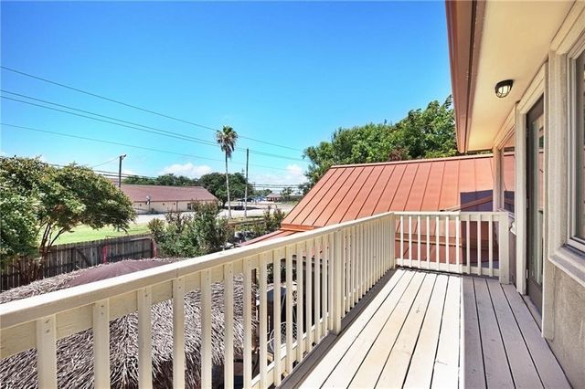 108 E Broadway Ave Ave, Portland, TX 78374