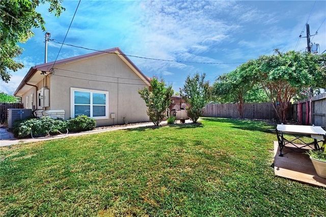 108 E Broadway Ave Ave, Portland, TX 78374