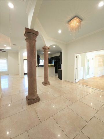 108 E Broadway Ave Ave, Portland, TX 78374