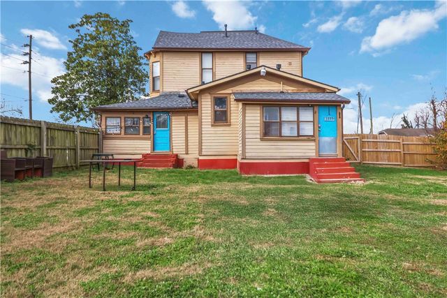 803 W Maple Street, Rogers, AR 72756