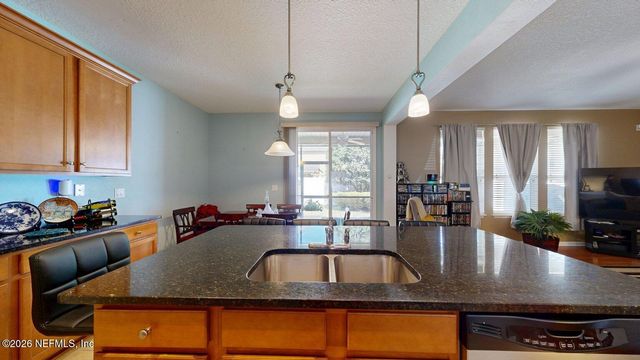 816 QUIET STONE Lane, Orange Park, FL 32065