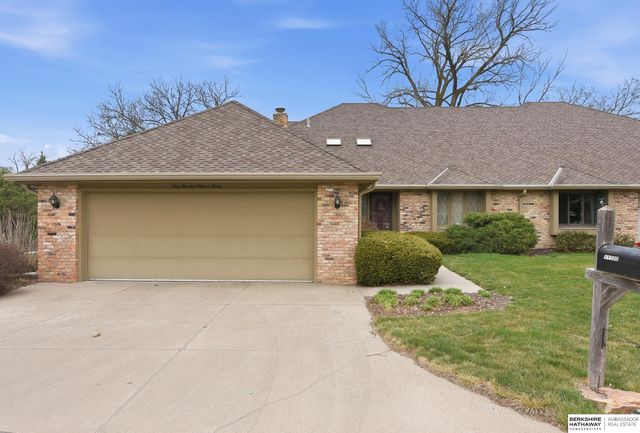 11120 Pine Plaza, Omaha, NE 68144