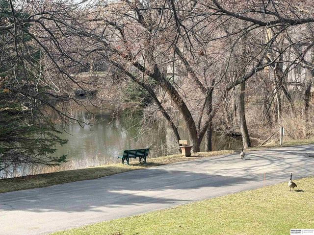 11120 Pine Plaza, Omaha, NE 68144