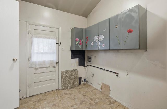 2824 Vermont Street NE, Albuquerque, NM 87110