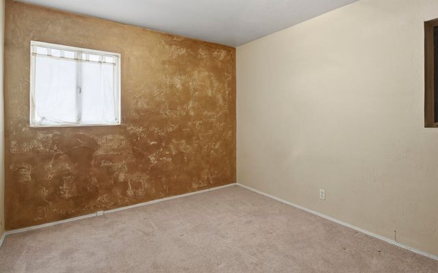 2824 Vermont Street NE, Albuquerque, NM 87110