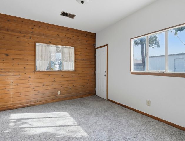 2824 Vermont Street NE, Albuquerque, NM 87110