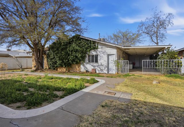 2824 Vermont Street NE, Albuquerque, NM 87110