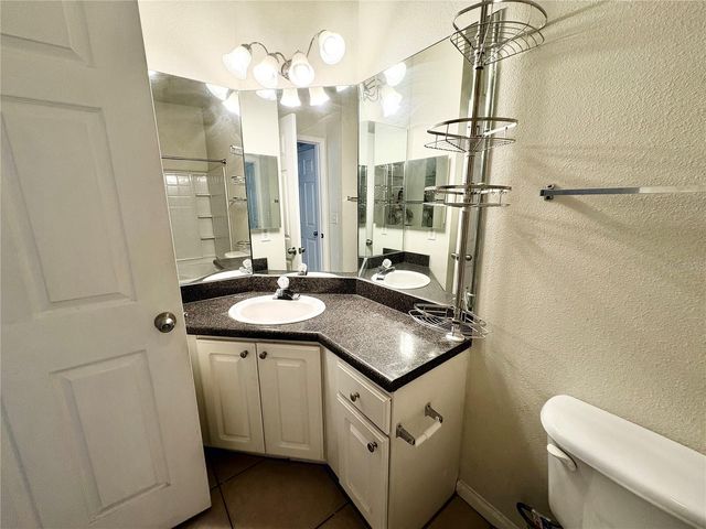 4802 51ST STREET W 102, Bradenton, FL 34210
