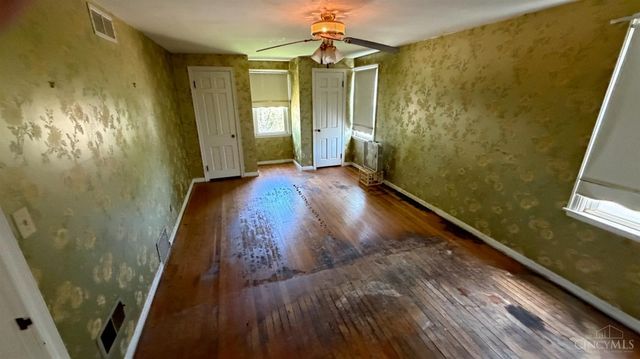2615 Allaire Avenue, Cincinnati, OH 45239