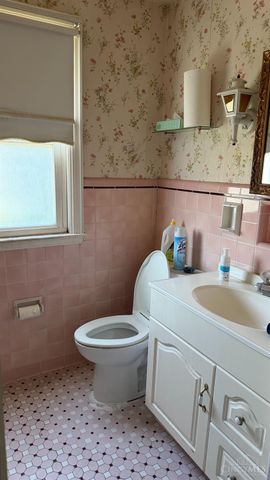 2615 Allaire Avenue, Cincinnati, OH 45239