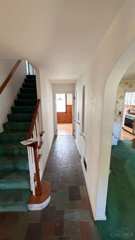 2615 Allaire Avenue, Cincinnati, OH 45239