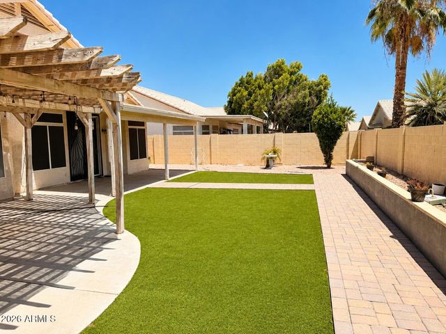 13871 W WINDSOR Avenue, Goodyear, AZ 85395