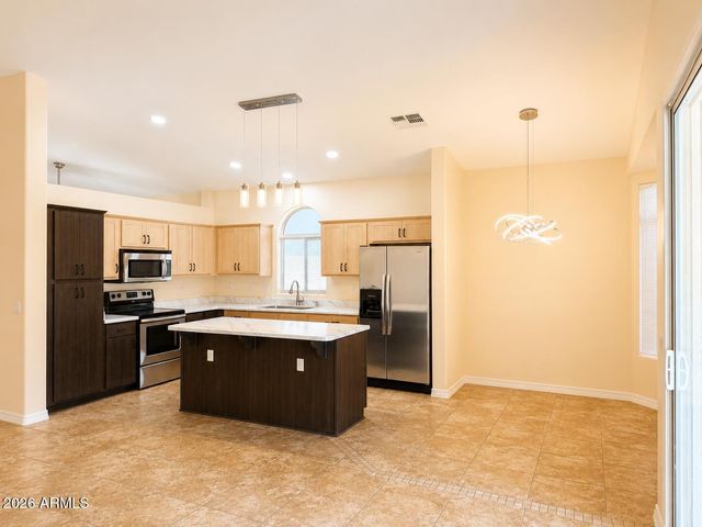 13871 W WINDSOR Avenue, Goodyear, AZ 85395