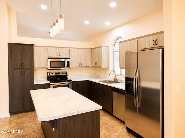 13871 W WINDSOR Avenue, Goodyear, AZ 85395