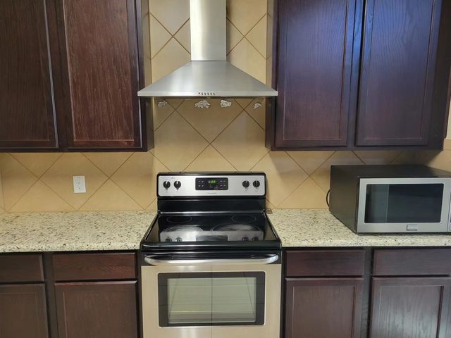 1537 Castle Creek Drive, Little Elm, TX 75068