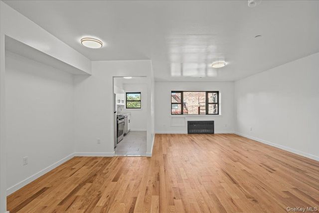 671 Bronx River Road 6C, Yonkers, NY 10704