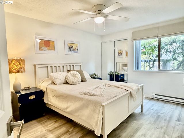 44 EAGLE CREST Dr, Lake Oswego, OR 97035