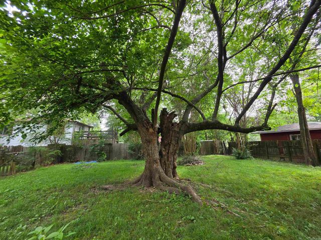 109 S Adams Street, Mena, AR 71953