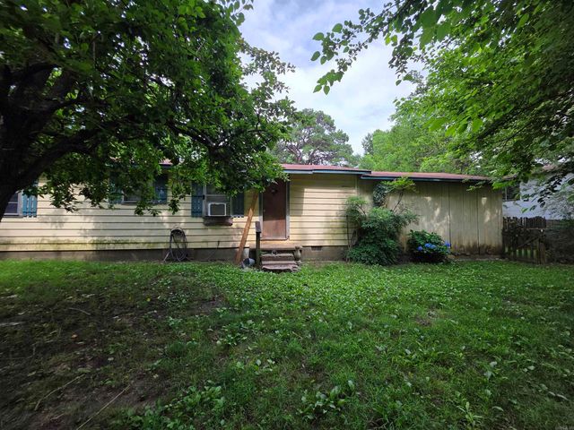 109 S Adams Street, Mena, AR 71953