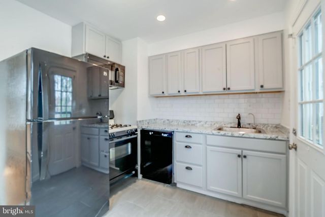 421 JEFFERSON ST NE, Washington, DC 20011