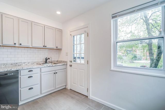 421 JEFFERSON ST NE, Washington, DC 20011