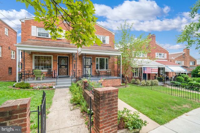 421 JEFFERSON ST NE, Washington, DC 20011