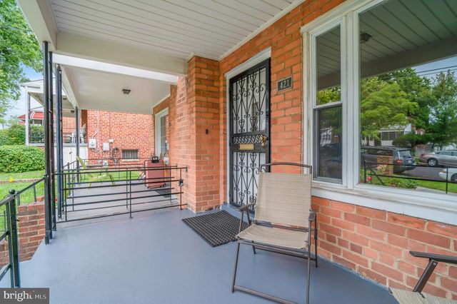 421 JEFFERSON ST NE, Washington, DC 20011