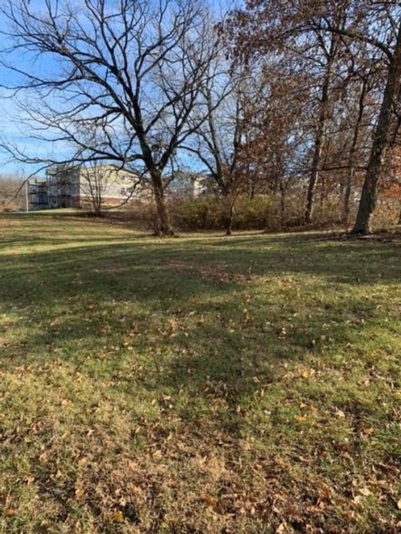 6385 Manchester Avenue, Kansas City, MO 64133