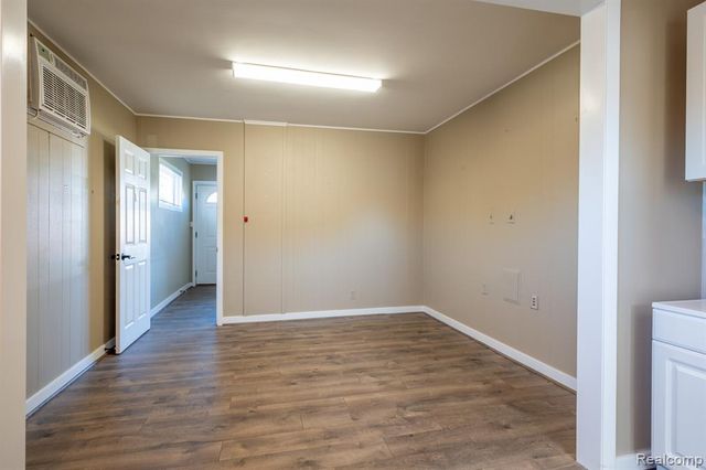 161 Whipple Street, South Lyon, MI 48178