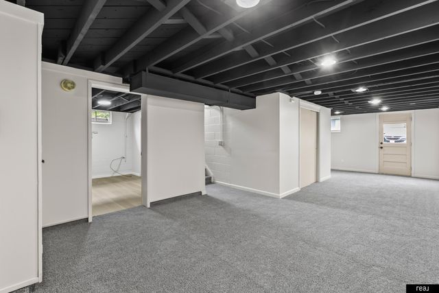 6107 Blondo Street, Omaha, NE 68104