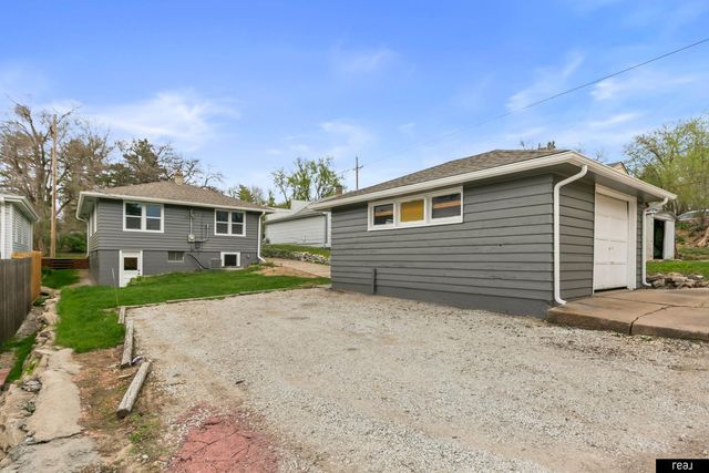 6107 Blondo Street, Omaha, NE 68104