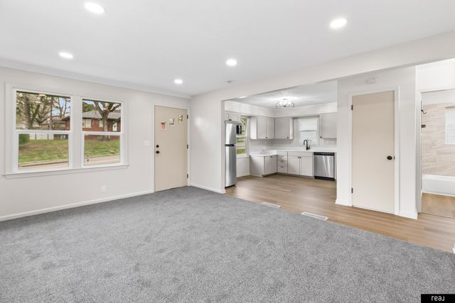 6107 Blondo Street, Omaha, NE 68104