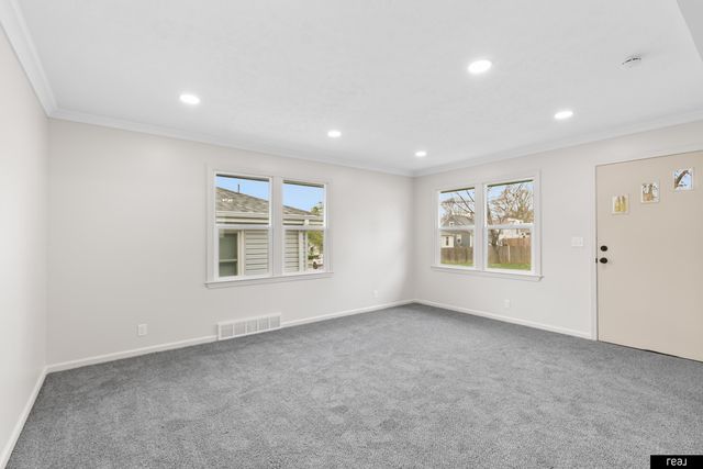 6107 Blondo Street, Omaha, NE 68104