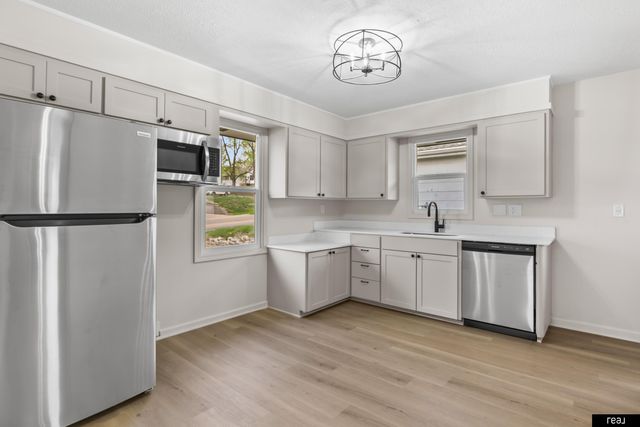 6107 Blondo Street, Omaha, NE 68104