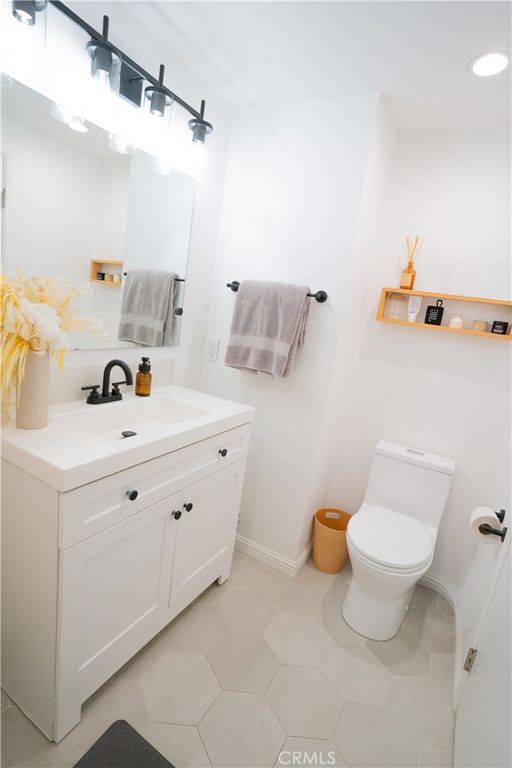 Image 14 of property listing at 3834 W Avenue 43 2, Los Angeles, CA 90041