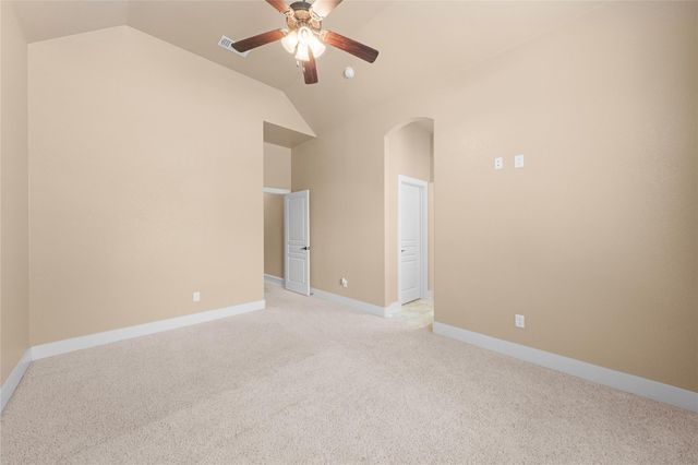 12 Lago Verde LN, Belton, TX 76513