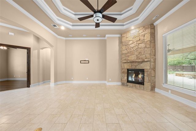 12 Lago Verde LN, Belton, TX 76513