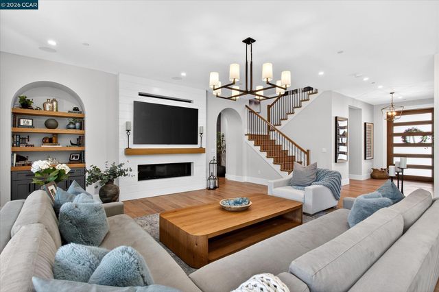 477 Veda Drive, Danville, CA 94526