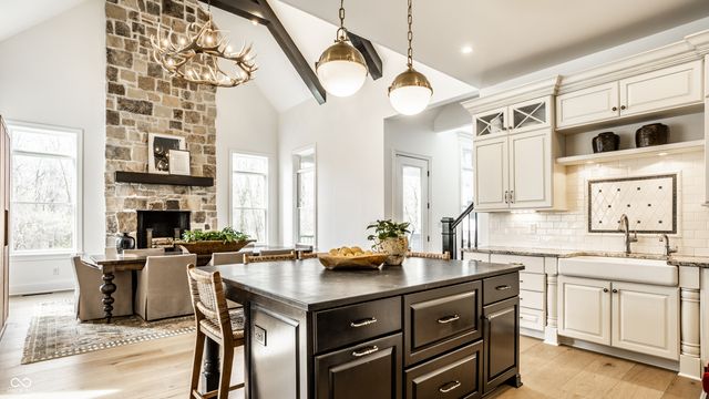 4207 E Main Street, Carmel, IN 46033