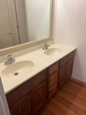 1122 Anderson Dr, Leesville, LA 71446