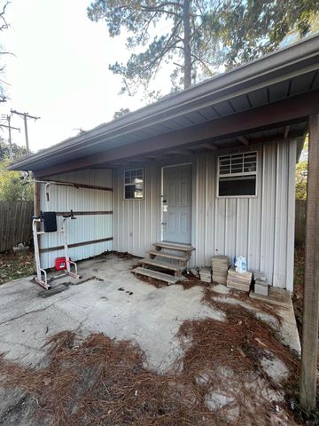 1122 Anderson Dr, Leesville, LA 71446