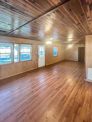 1122 Anderson Dr, Leesville, LA 71446