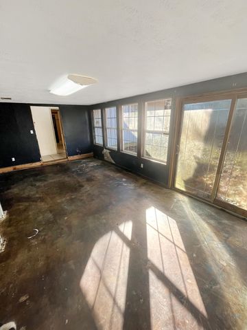 1122 Anderson Dr, Leesville, LA 71446